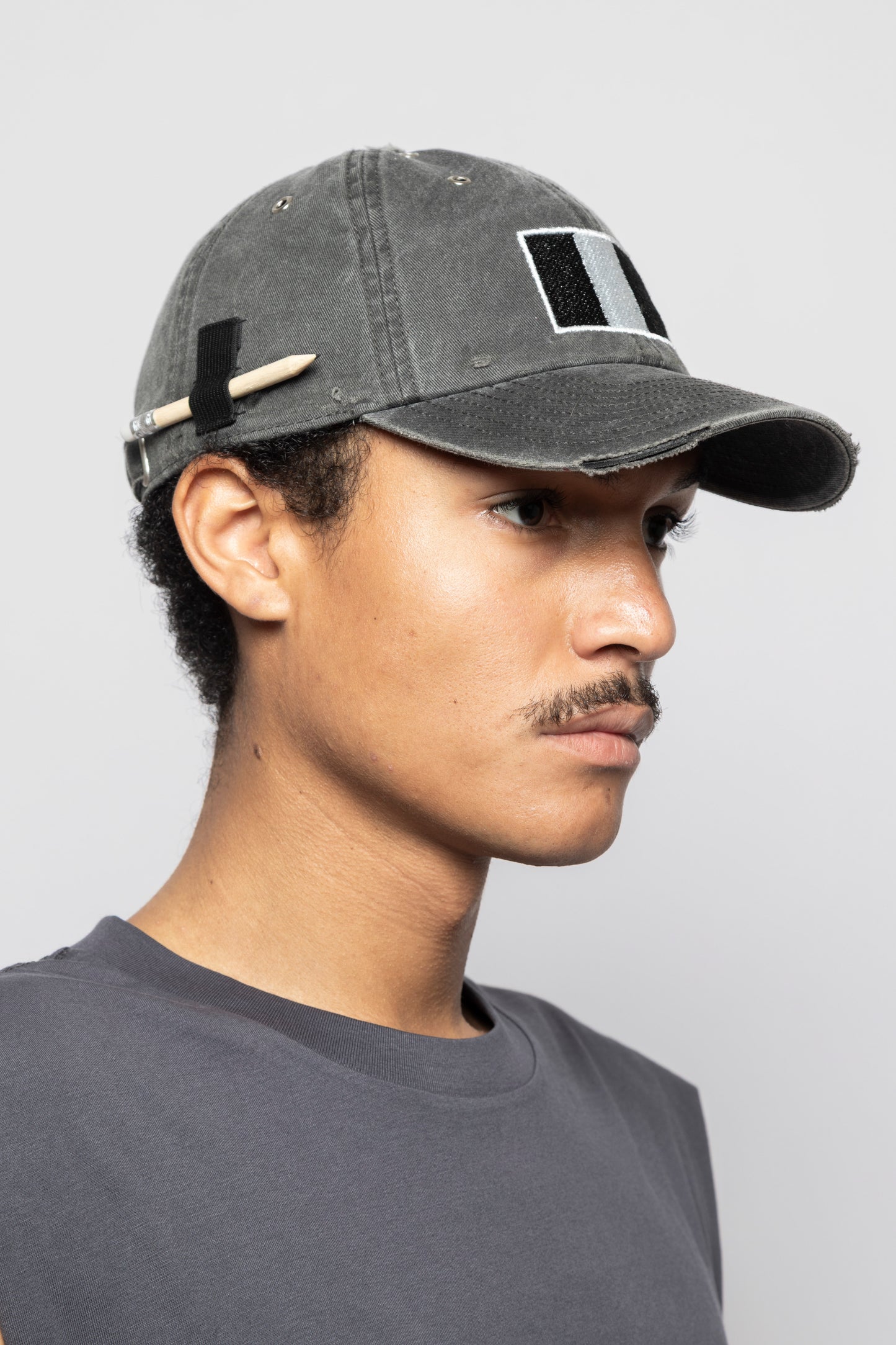 EYELETS FLAG HAT – WASHED BLACK