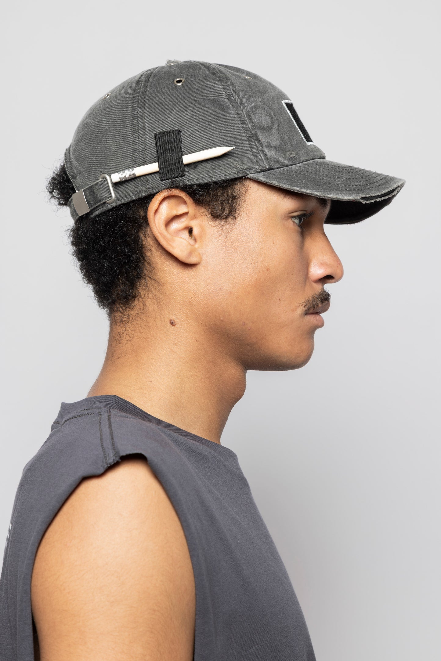 EYELETS FLAG HAT – WASHED BLACK
