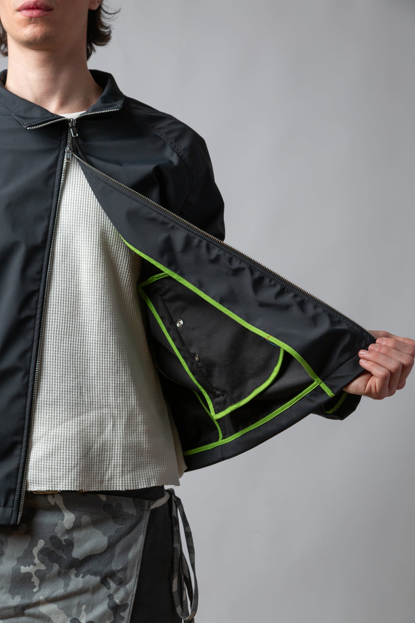 ASYMMETRIC AMPHIBIO TURTLE NECK JCKT