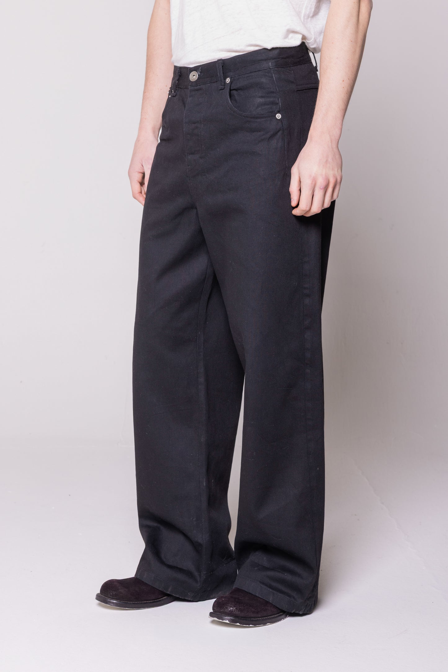 BLACK JAPANESE SELVEDGE RAW DENIM