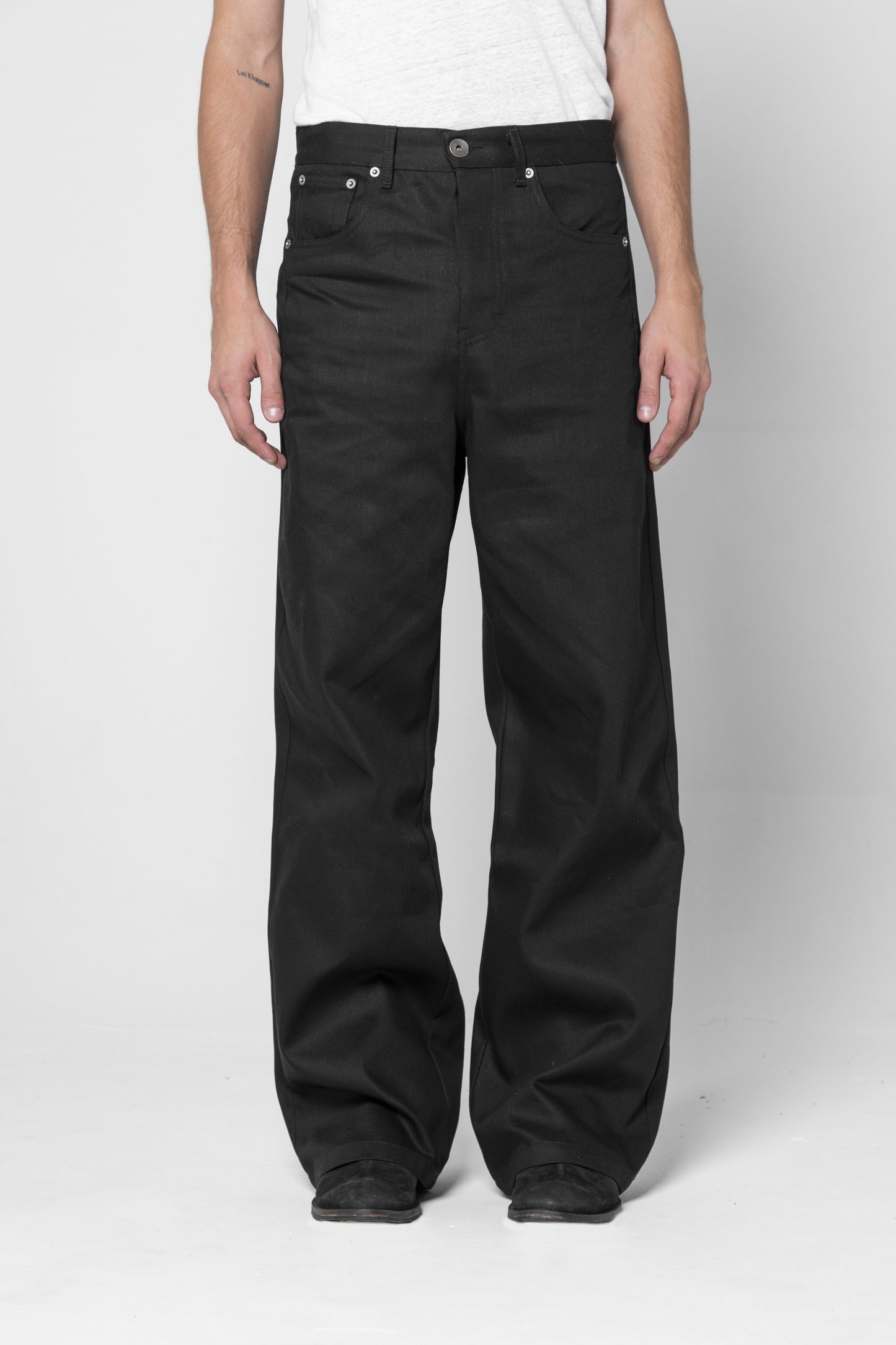 BLACK JAPANESE SELVEDGE RAW DENIM