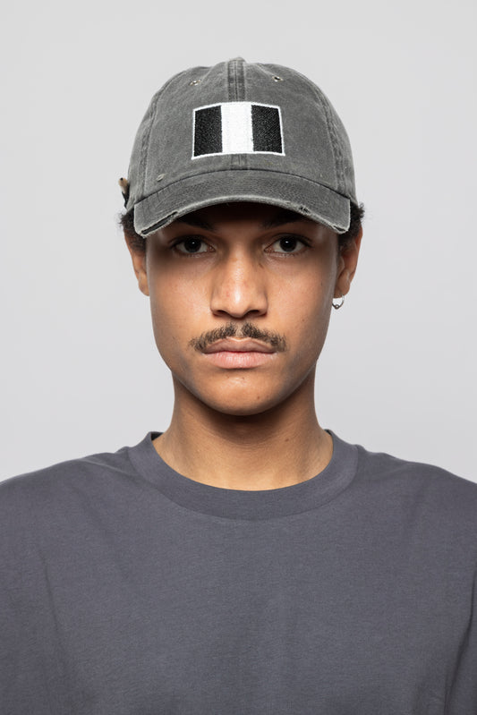 EYELETS FLAG HAT – WASHED BLACK