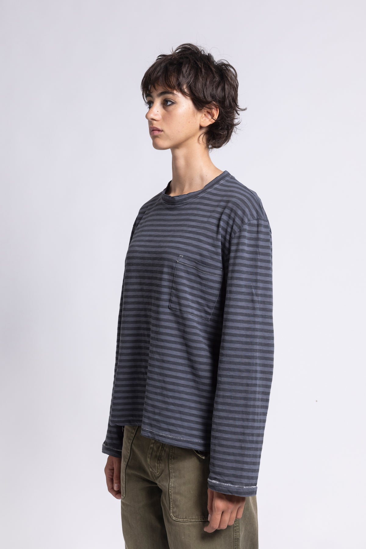 STRIPED SINGLE-STITCH SLUB LONGSLEEVE – GREY
