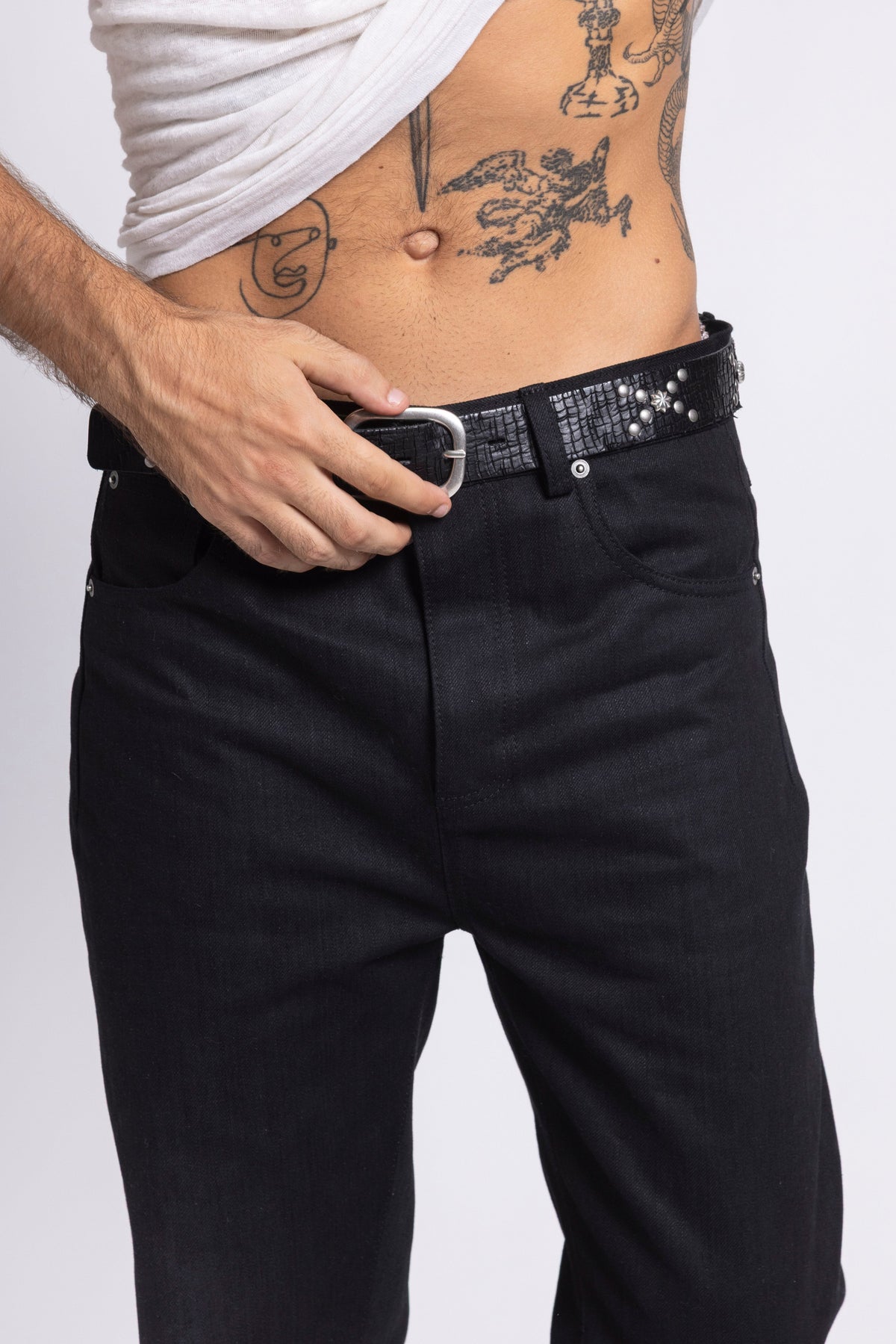 SCARRED BIKER STUDDED BELT