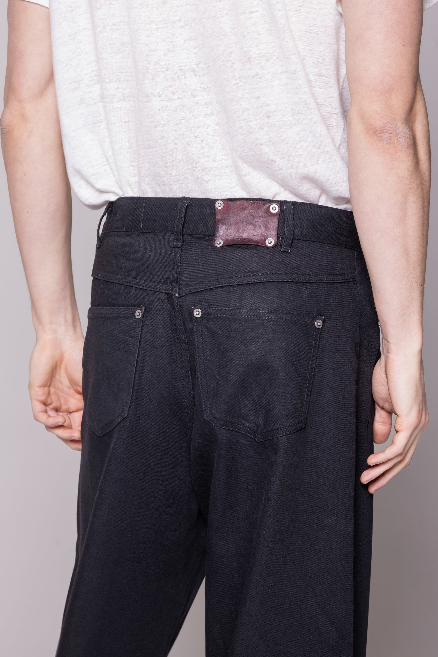 BLACK JAPANESE SELVEDGE RAW DENIM