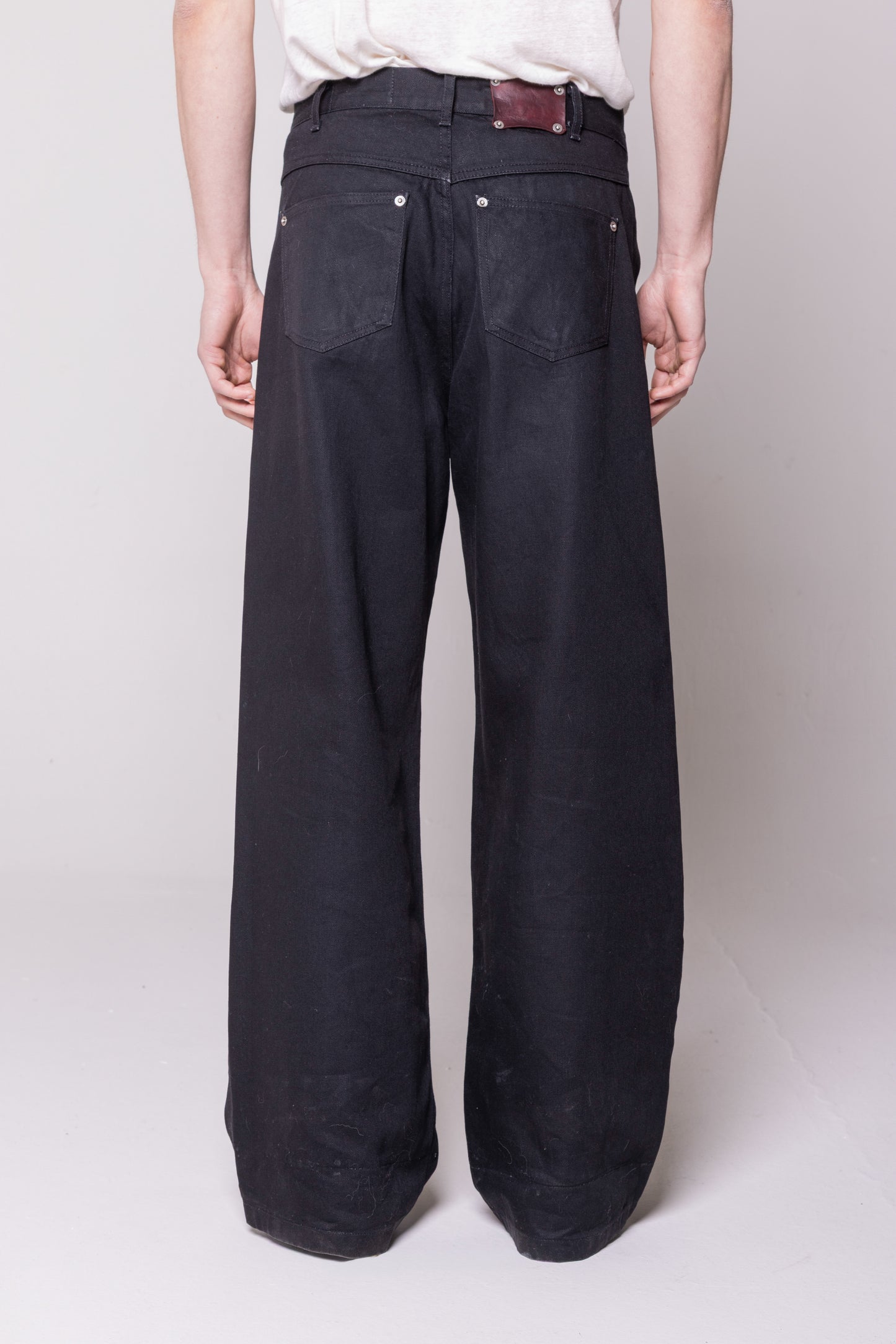 BLACK JAPANESE SELVEDGE RAW DENIM
