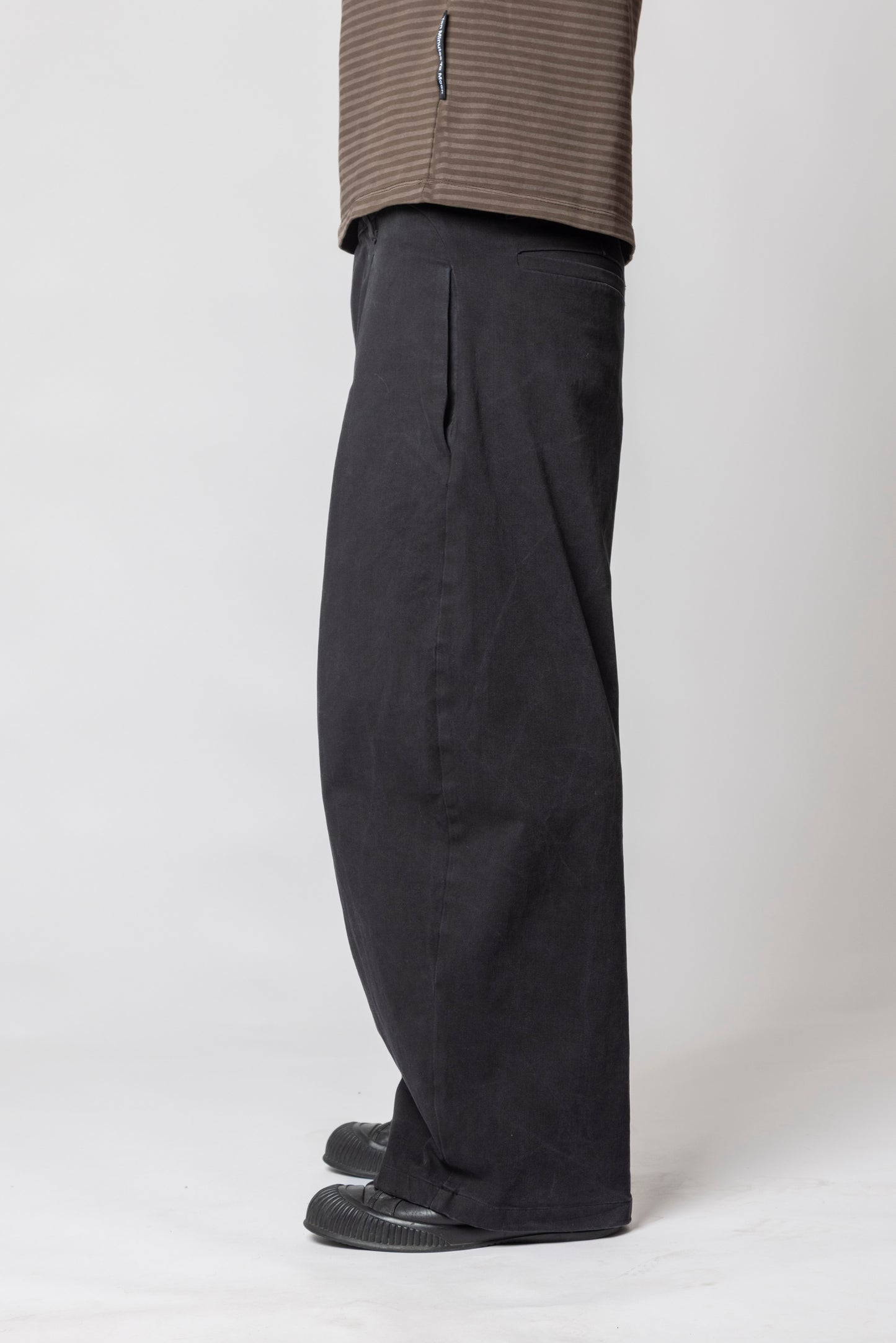 BANANA PLEATED PANT